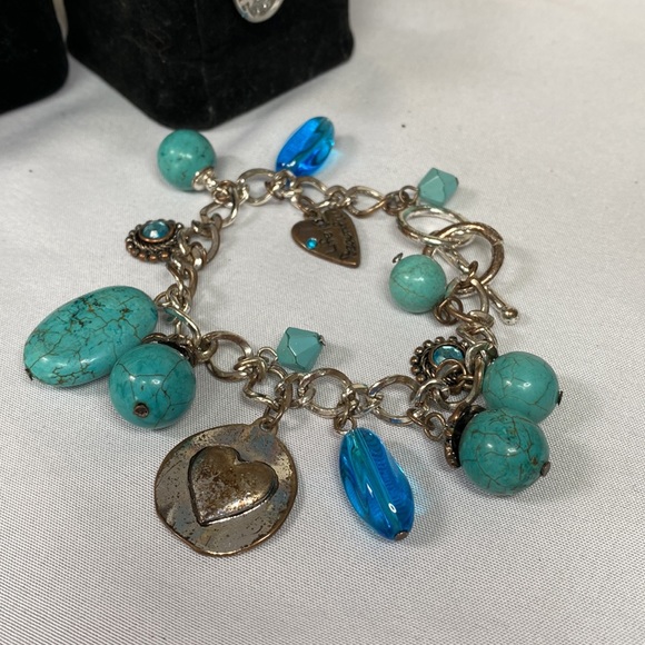 Pretty group of 9 bracelets various styles and shades of blue - Picture 2 of 8